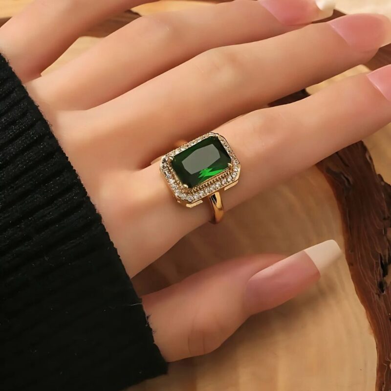 Anillo Verde Vogue - Image 4