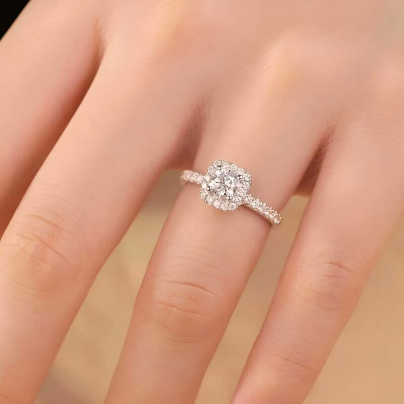 Alternative view of Anillo Halo Brilliance