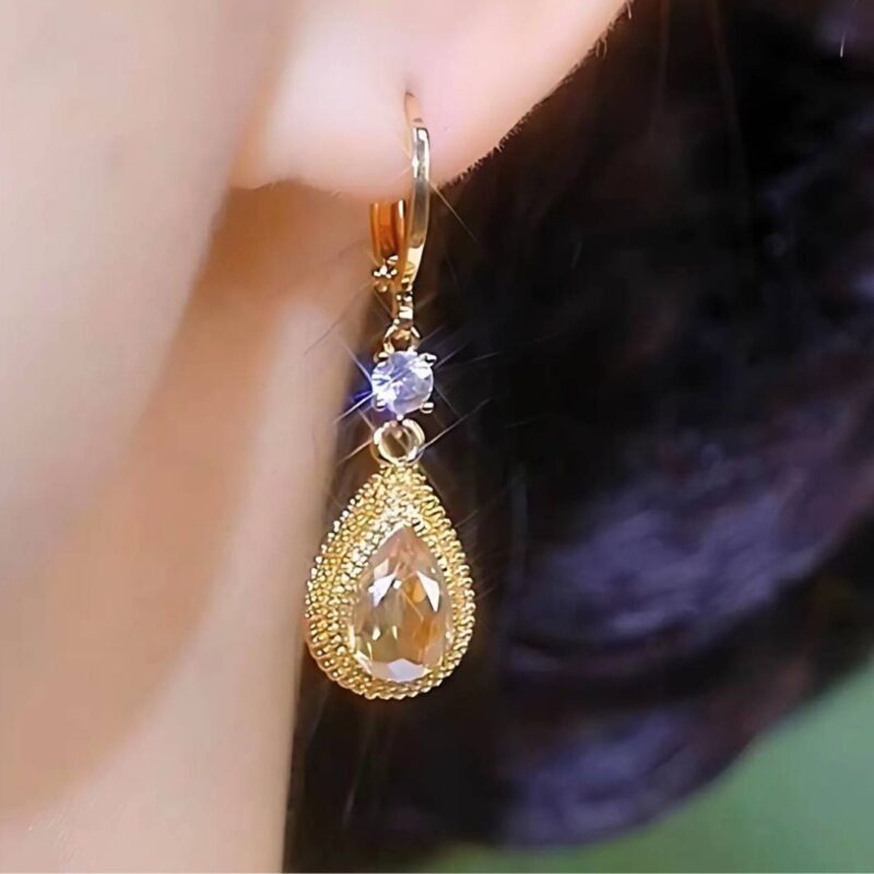 Alternative view of Aretes Escarlet